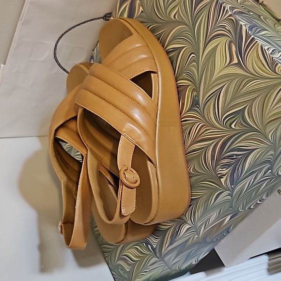 CAMPER CRISSCROSS SANDALS - Picture 3 of 9